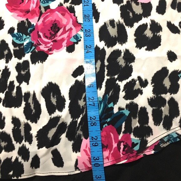 🆕🌼LANE BRYANT Animal Floral Print Top🌼 - Picture 4 of 12